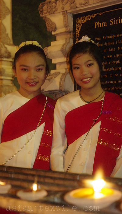 タイのお祭りにて